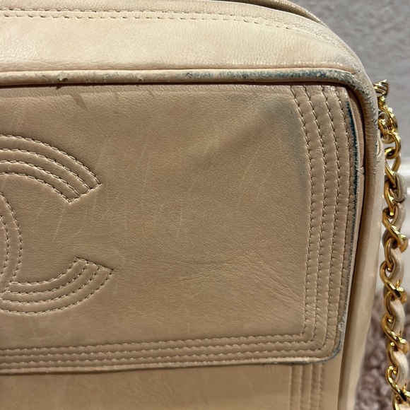 Vintage cream Chanel camera bag - Picture 2 of 9
